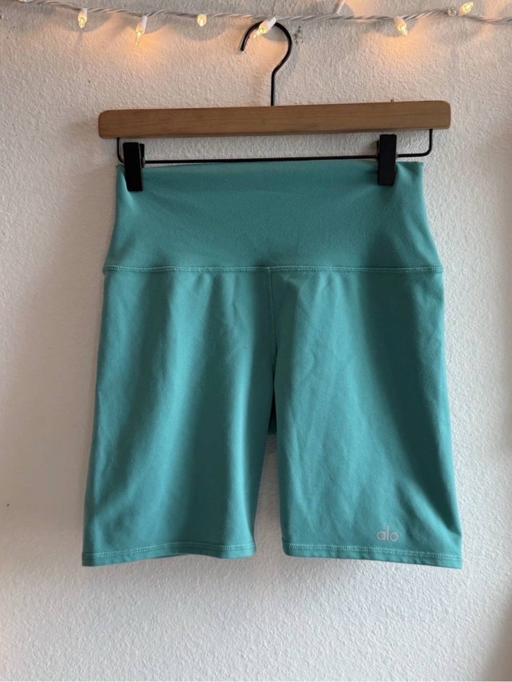 ALO Yoga High-Rise Athletic Bike Shorts in Teal Blue-Green Size Small